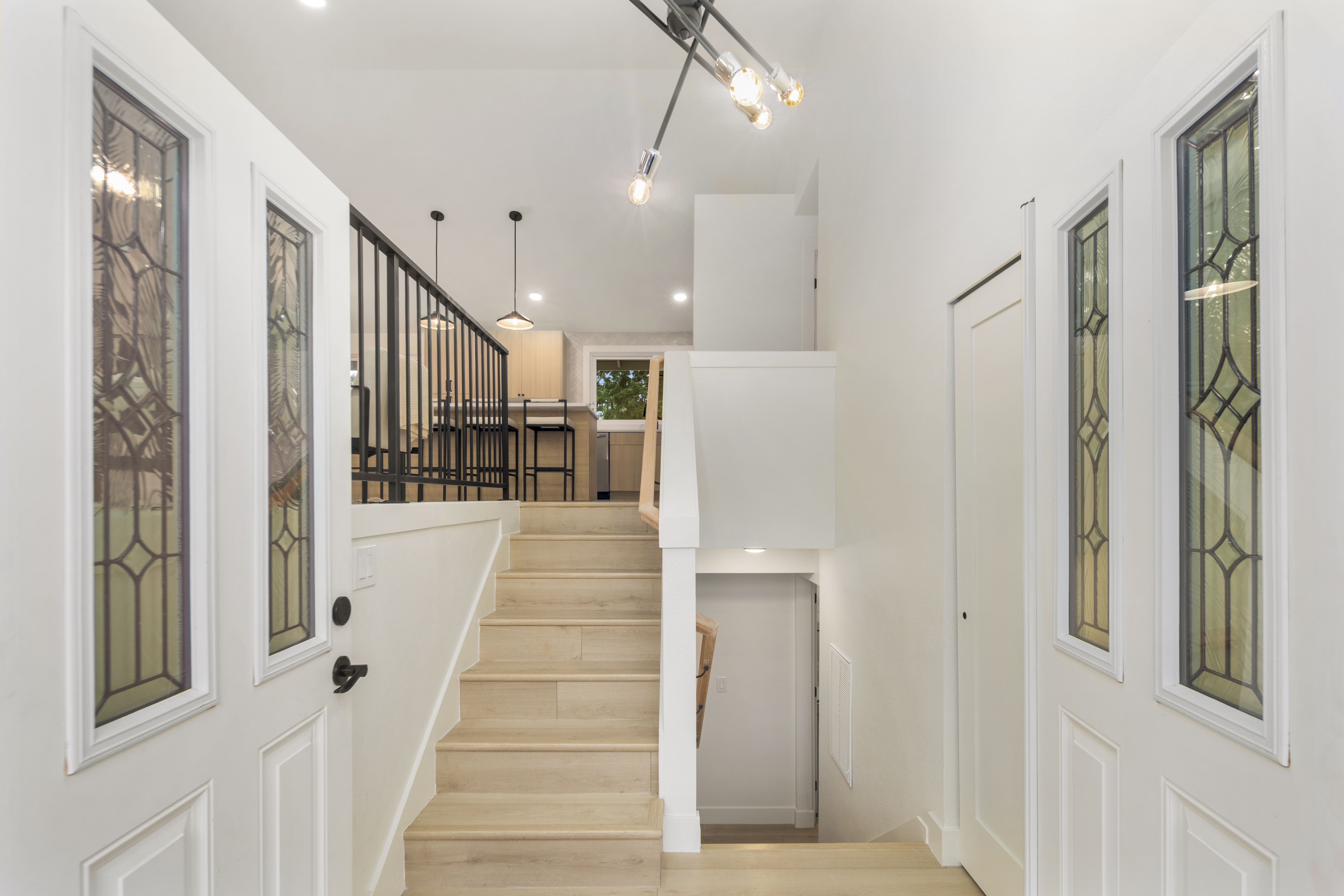 Kirkland 13018 — interior